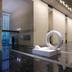 ③エントランスホール